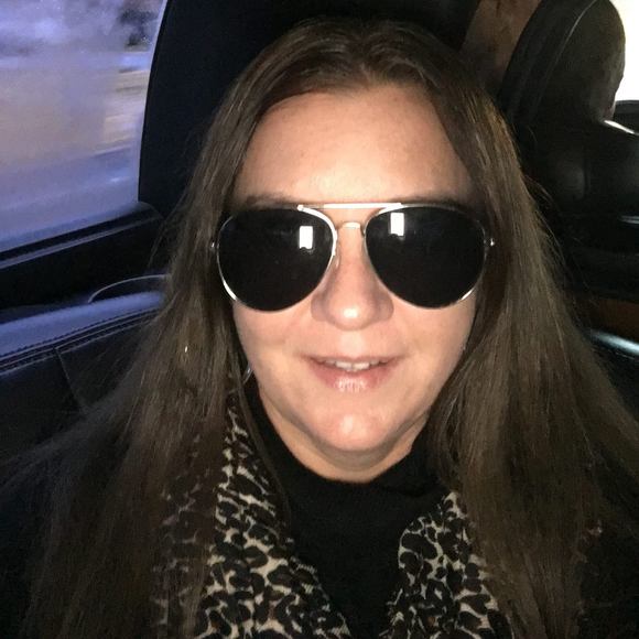 Meet your Posher, Lisa