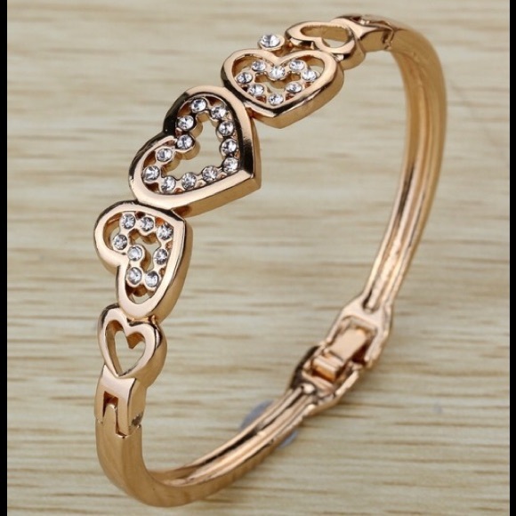 Jewelry - ❤️ Rose Gold Heart Crystal Bangle Bracelet ❤️