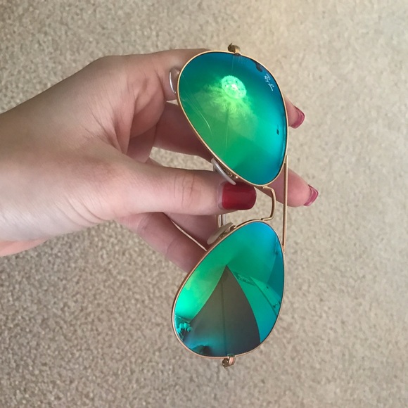 Ray-Ban Classic Aviators Green Mirrored Matte Gold