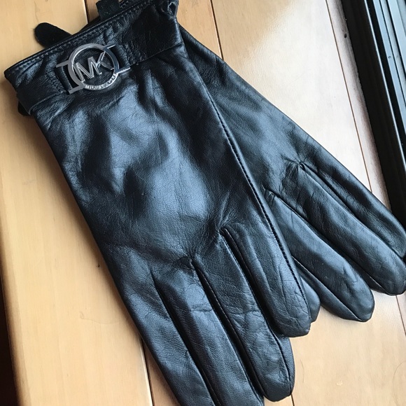 MICHAEL Michael Kors Accessories - Michael kors black leather gloves Sz M