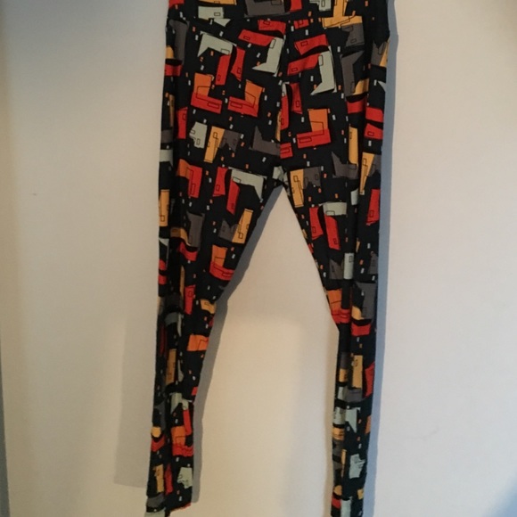 LuLaRoe Tall and Curvy Leggings. NWT - Picture 3 of 4