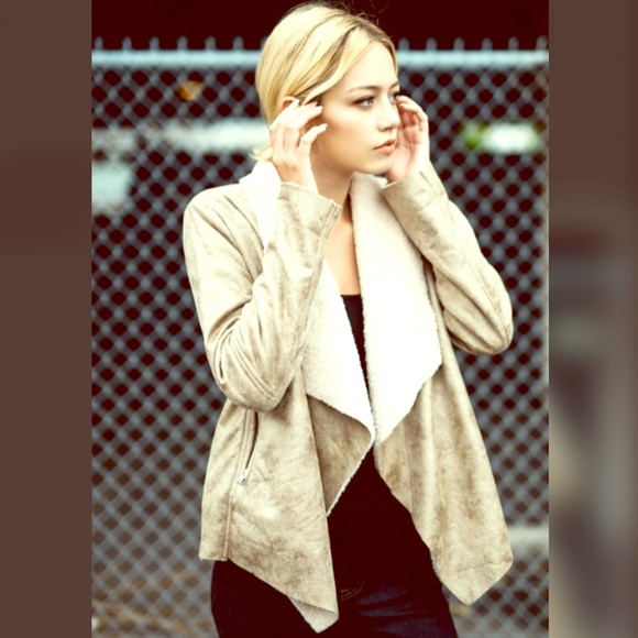 Grey cardigan