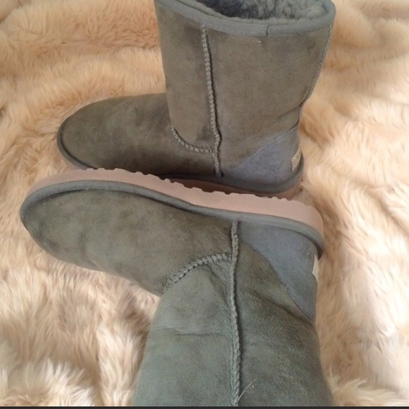 Uggs/ Forest Hue
