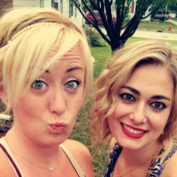 Meet your Posher, Kelly - Picture 1 of 1