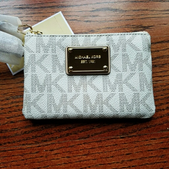 Michael Kors Handbags - Michael Kors Jet Set Small Signature Wristlet