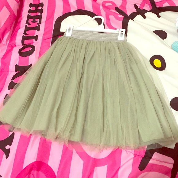 Tull skirt for sz 5-6 girl