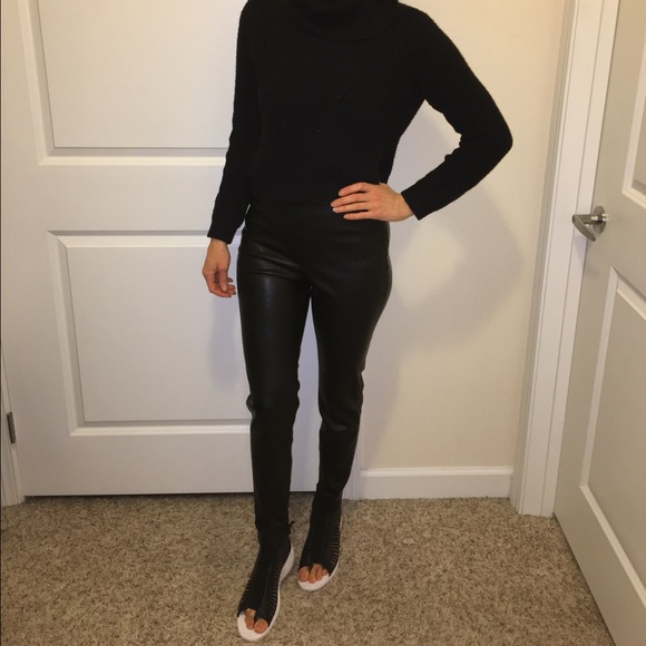 Zara basic faux leather black crop skinny pants m