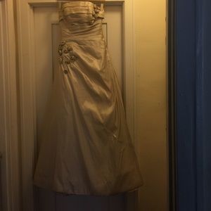 Wedding gown