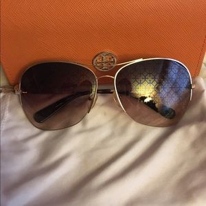 TORY BURCH MONOGRAM SUNGLASSES