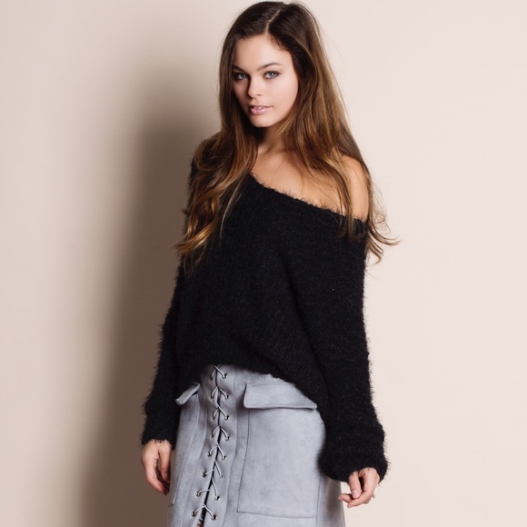 Resolve Low Back Fuzzy Sweater - Picture 2 of 4