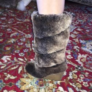 Tori burch fur boots