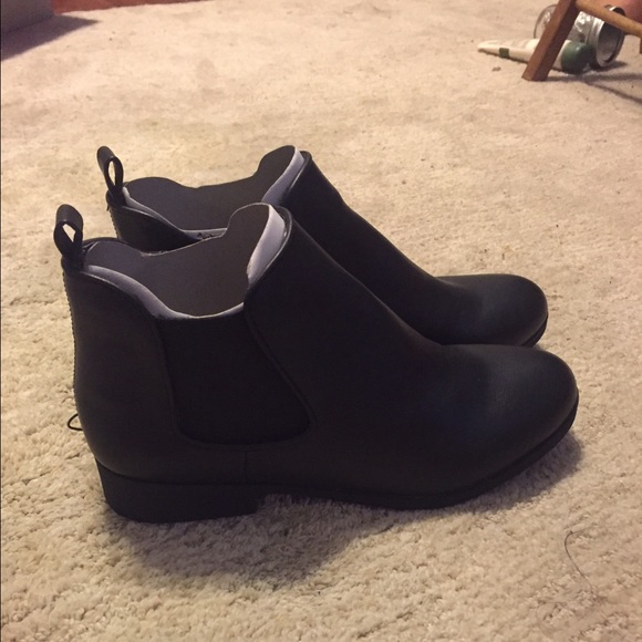 ❌SOLD❌American Rag Booties - Picture 1 of 3