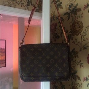 Louis Vuitton shoulder bag