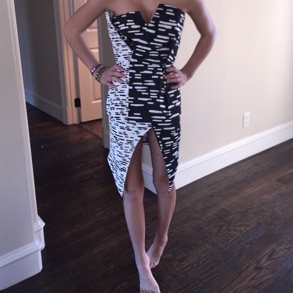 Black and white skirt and shirt looks like a dress