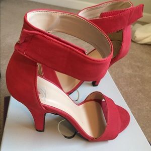 Red heel