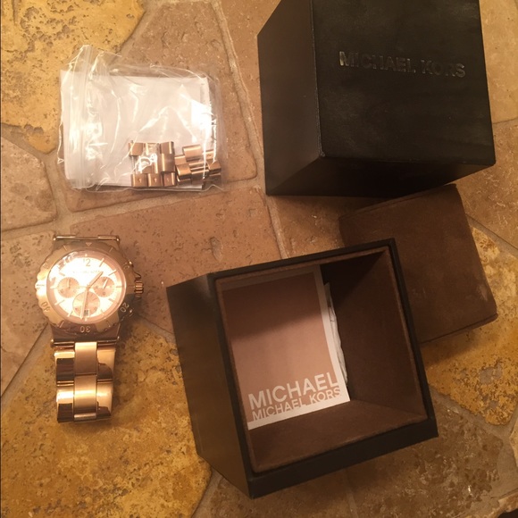 Michael Kors rose gold watch