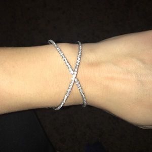 Criss cross jewel bangle
