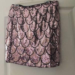Pretty pink and black sparkly skirt !