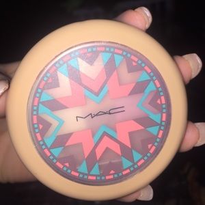 Mac gleamtones powder-vibe-tribe