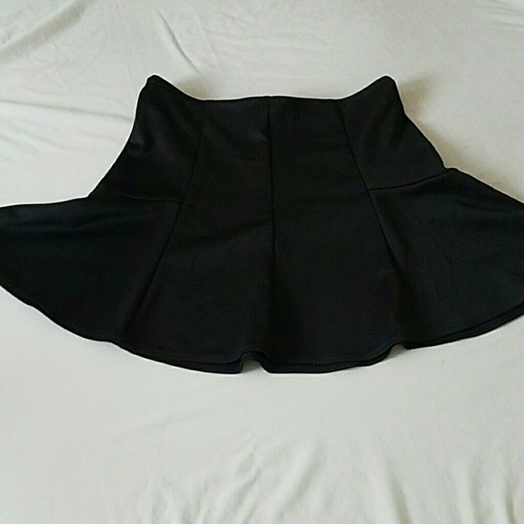 Forever 21 Black skirt