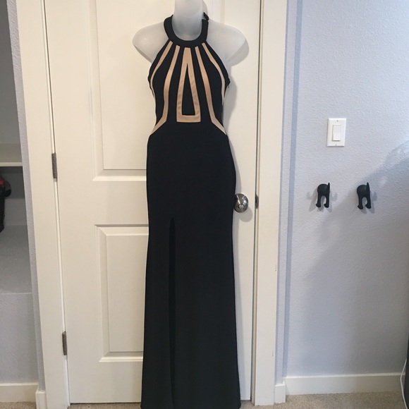 Cache Gown - Picture 1 of 4