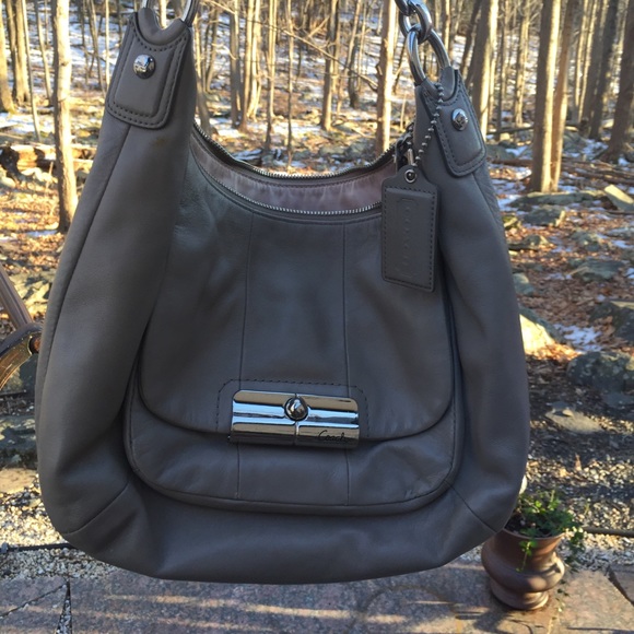 Coach leather soft shoulder bag in taupe