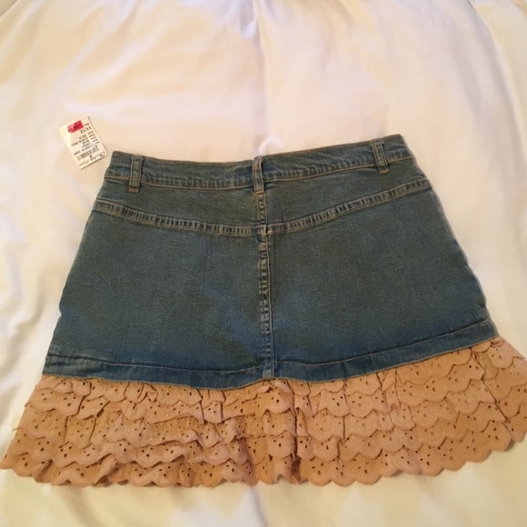 ✨New✨Charlotte Russe cute frilly skirt - Picture 2 of 7