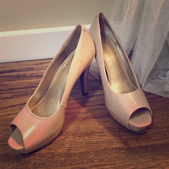 Nude patent heels