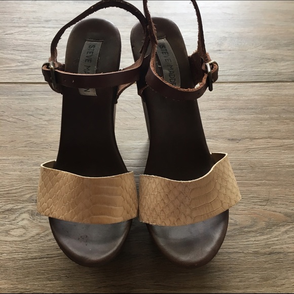 🎉Host Pick🎉 Steve Madden Wedges