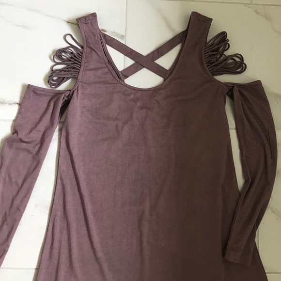 Hi-Lo cold shoulder dress