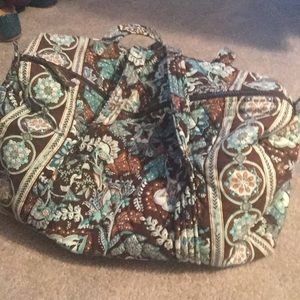 Vera Bradley duffel bag- perfect condition!!
