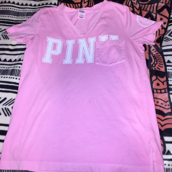 VS PINK CAMPUS TEE