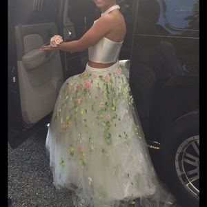 Beautiful Sherri Hill floral 2 piece prom dress