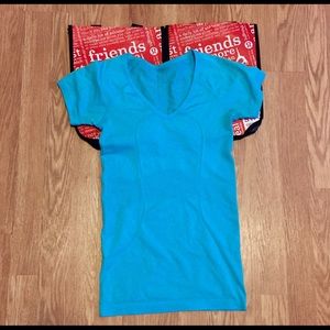 Lululemon swiftly v-neck tee