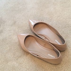 Light pink pointy flats