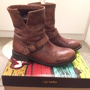 Zigi Soho brown boots