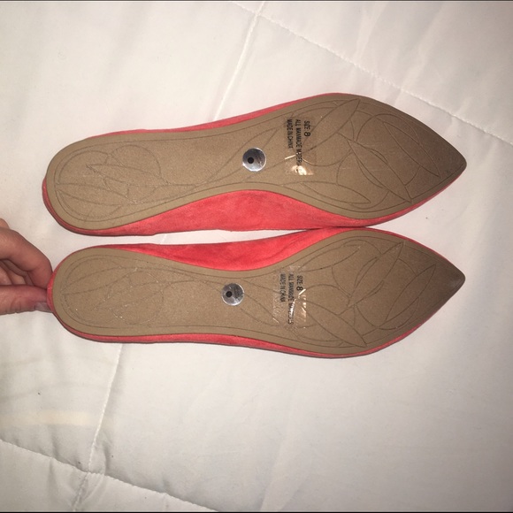Salmon color - pointed flats. Size 7-8