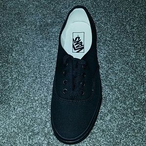 VANS Authentic All Black sz 7.5