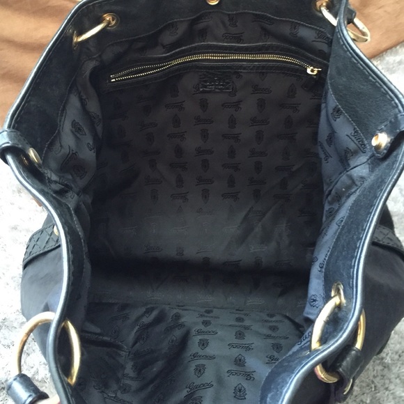 Authentic GUCCI black leather "Irina" handbag - Picture 3 of 6