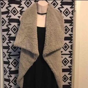 ✂️💸 BB Dakota "Rennie" Grey Faux Fur Vest