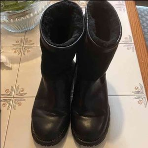 Men ugg boots size 9