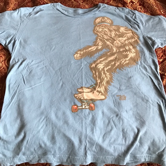 Big foot skater tee