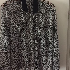 Black and white h and m top