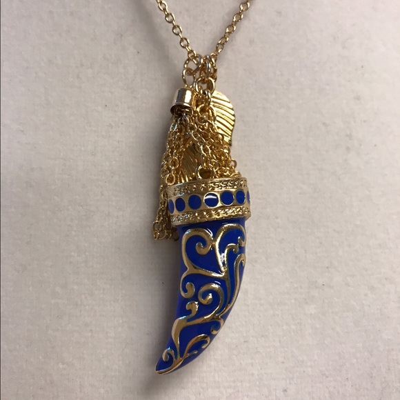 Horn Necklace - Picture 2 of 2