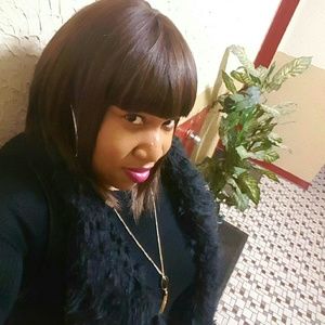 Meet your Posher, Deneisha