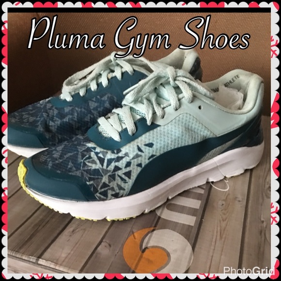 Pluma Gym shoes