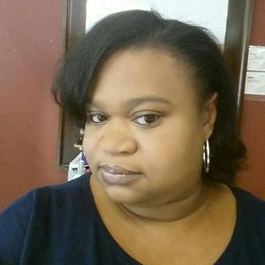 Meet your Posher, Dana