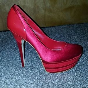 BEBE Rielle Red Satin Patent Pumps sz 8