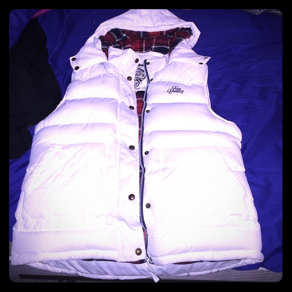 Flannel lined puffer vest. Size large (14-16)