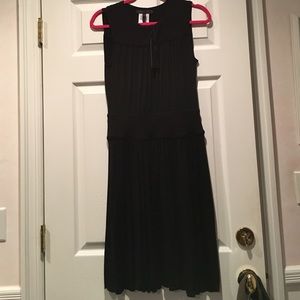 Black sleeveless cotton dress